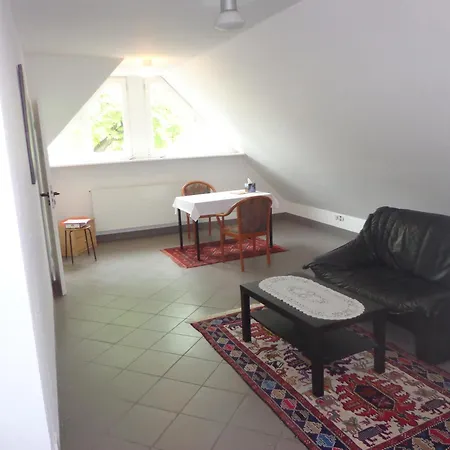 Habitación en casa particular Naehe Messe - Agency *