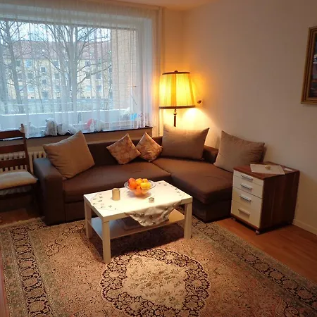 Habitación en casa particular Naehe Messe - Agency