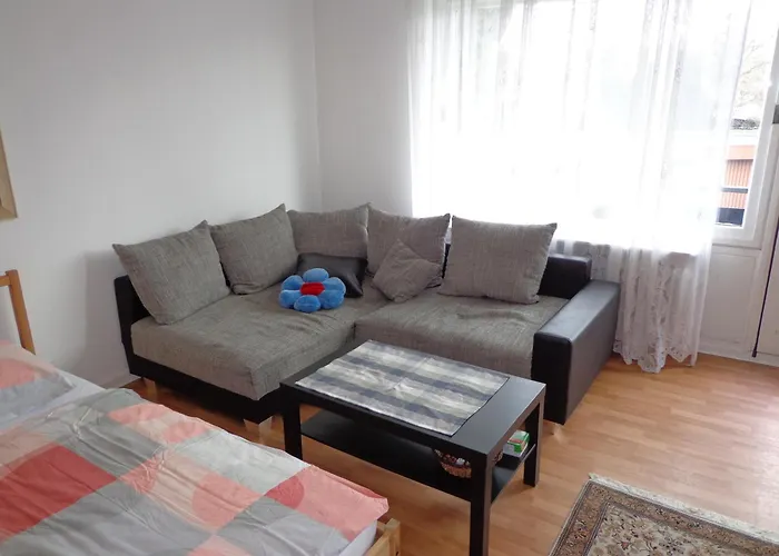 Naehe Messe - Agency Rum i privatbostad