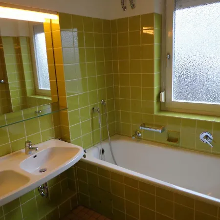 Habitación en casa particular Naehe Messe - Agency *